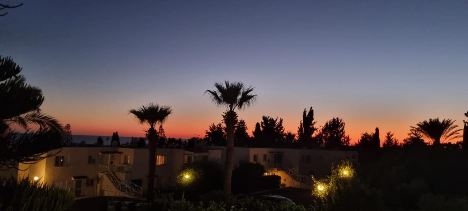 Modern Seaview Townhouse In Coral Bay (Adults Only) Appartement Peyia Buitenkant foto
